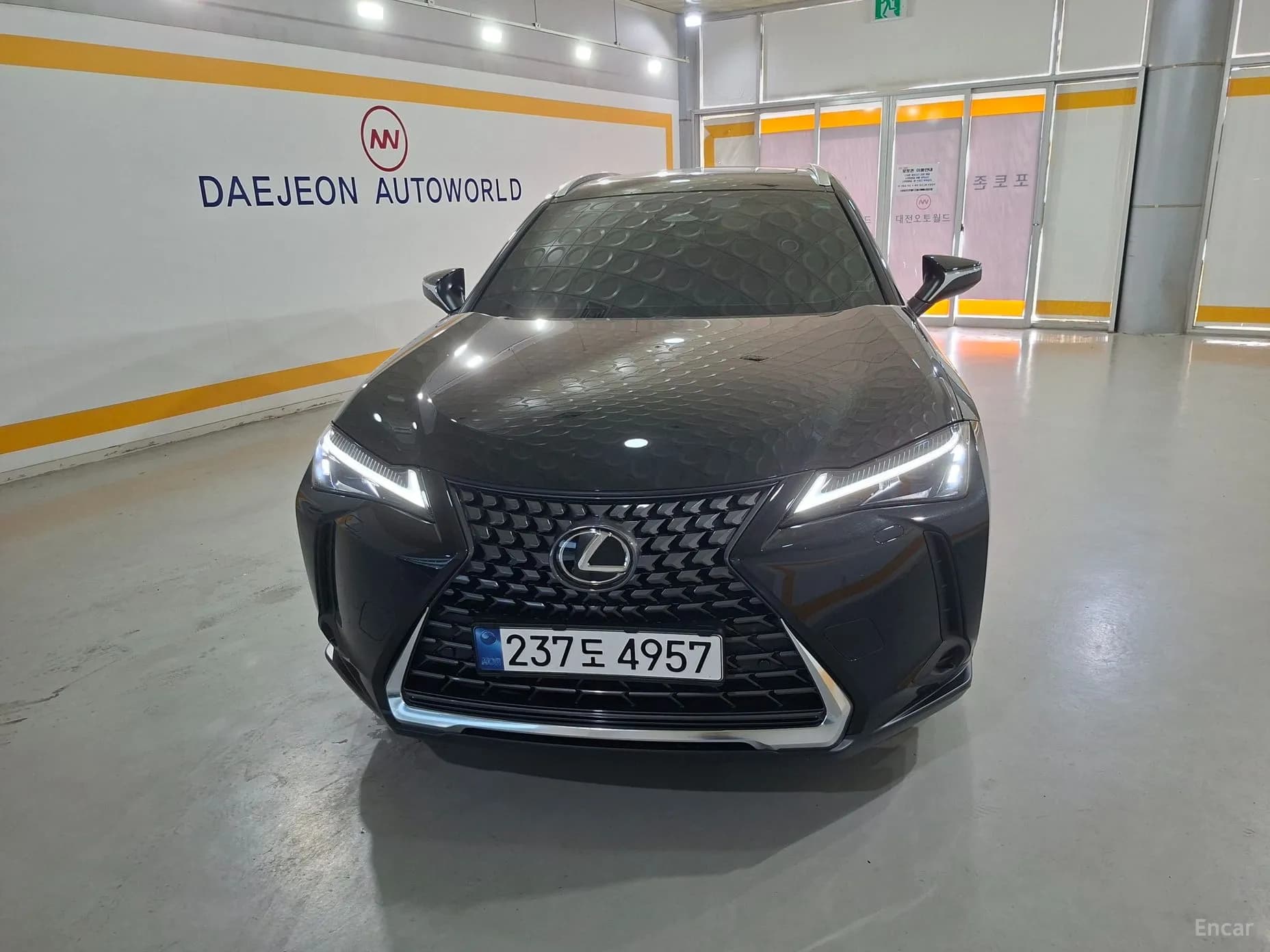 UX300h