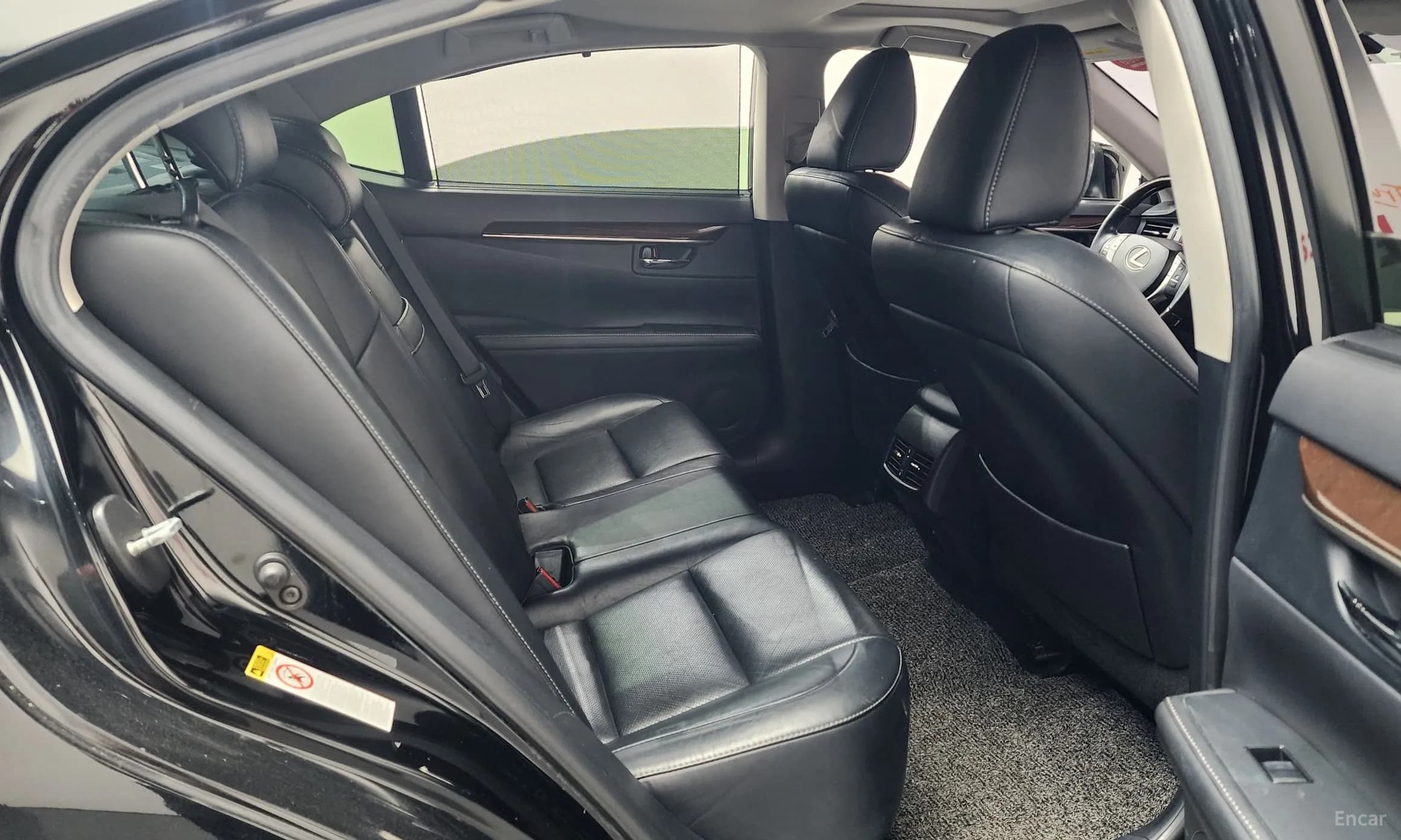 New ES300h