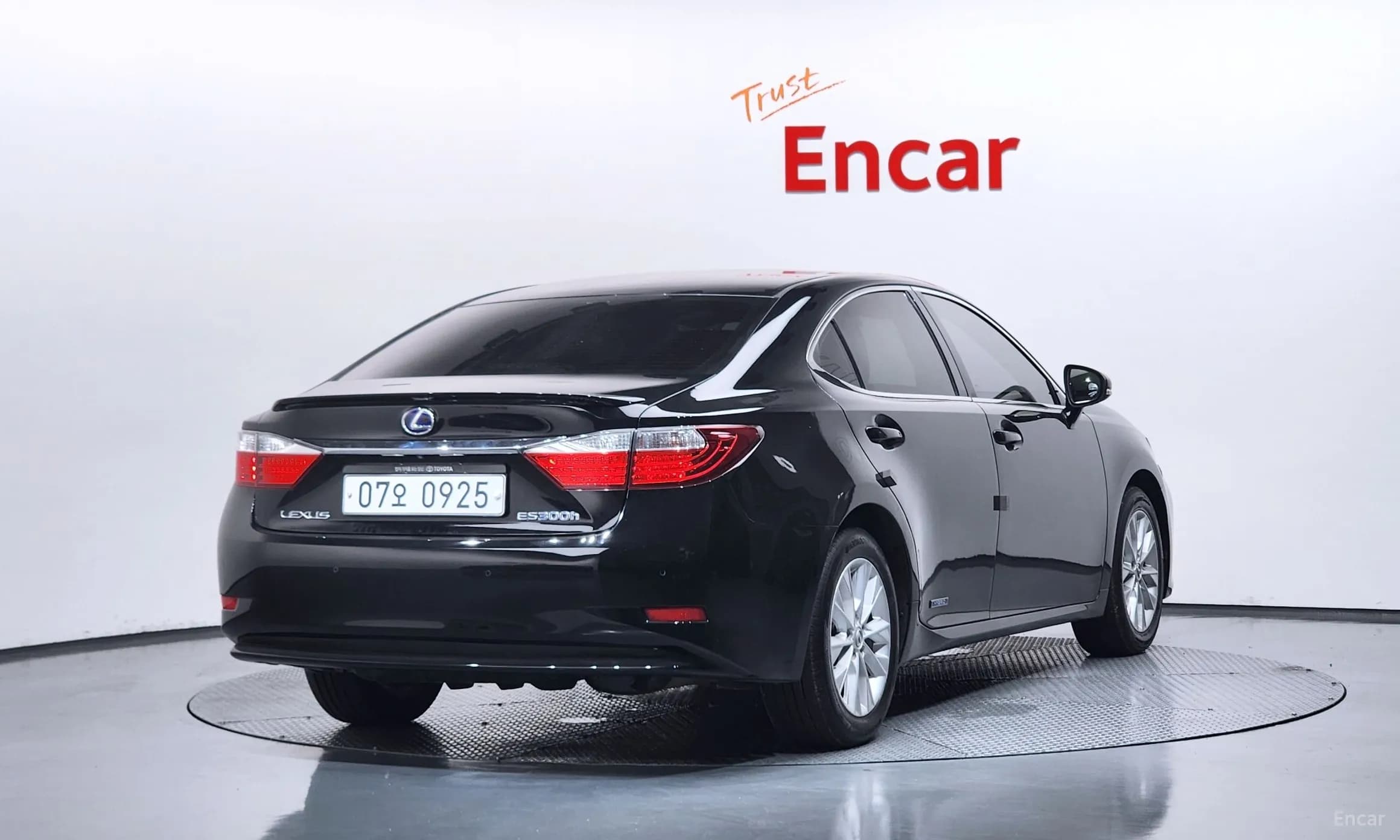 New ES300h