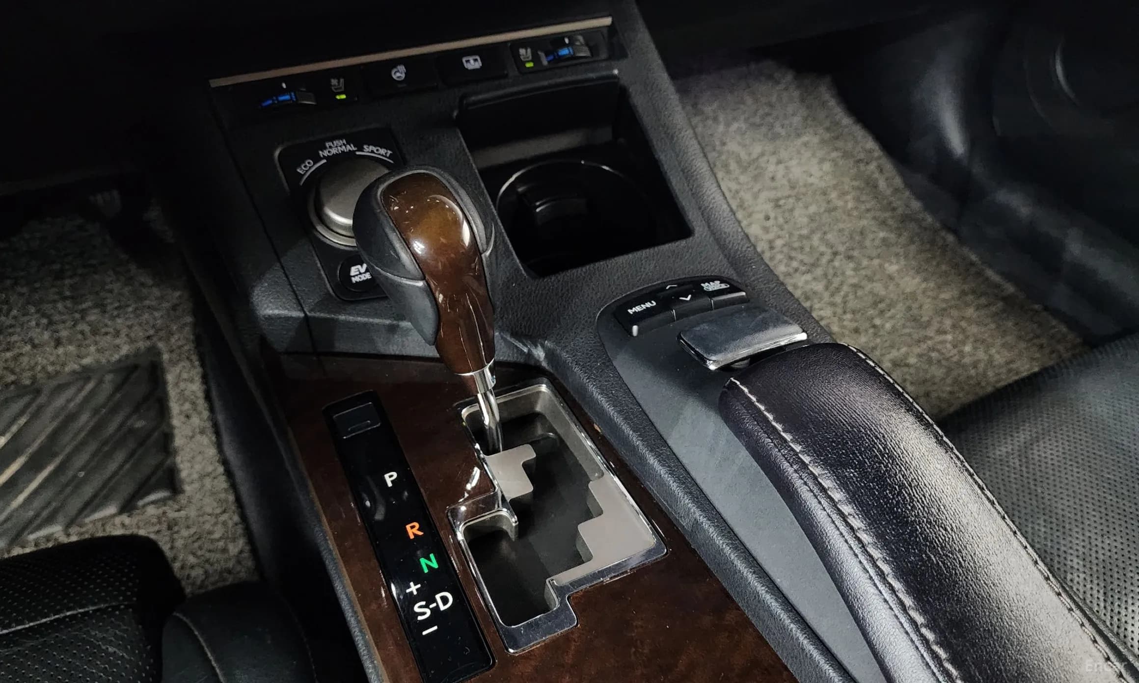 New ES300h