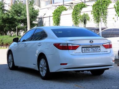 New ES300h