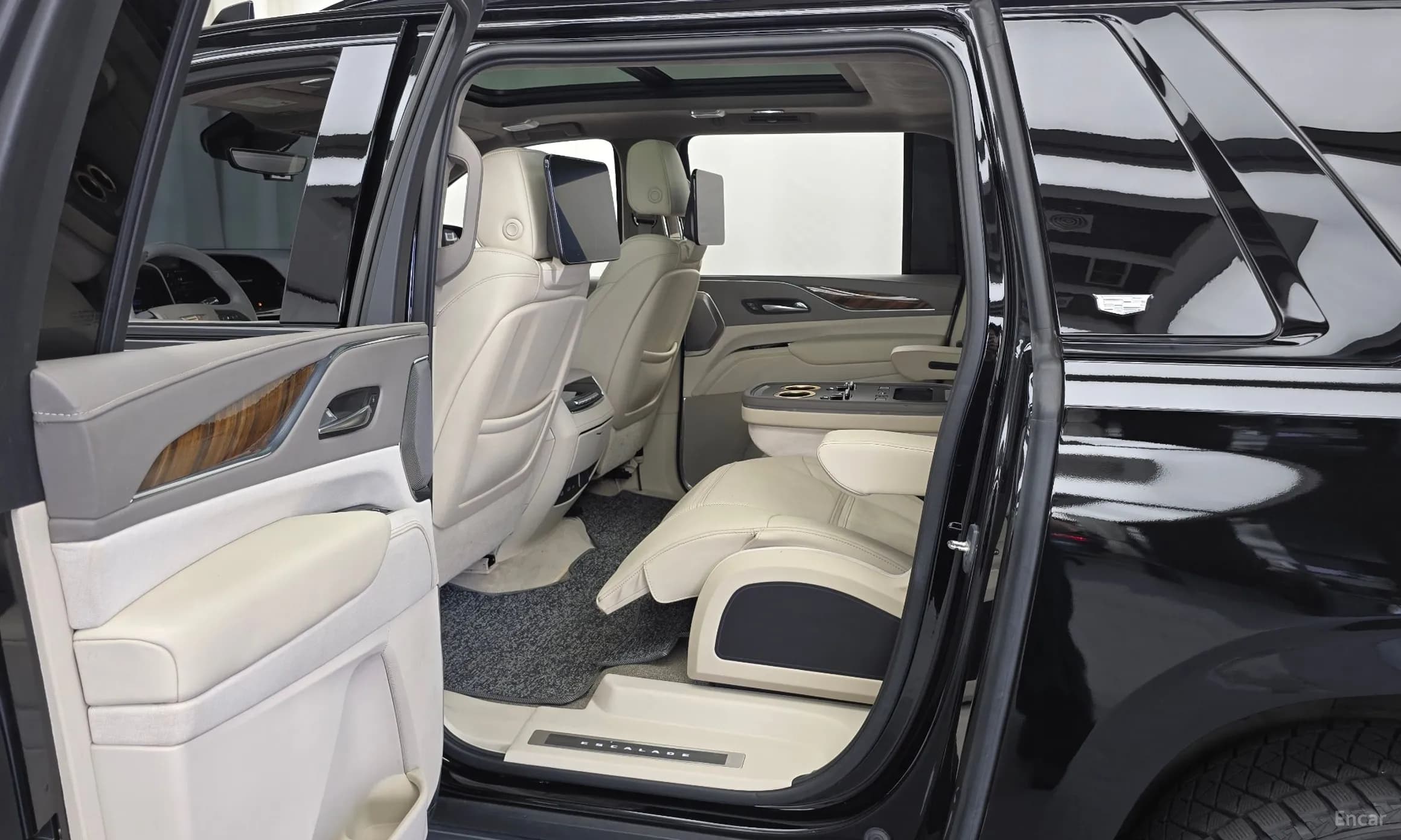 Escalade 5th Generation