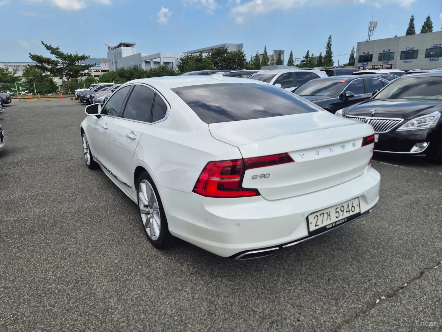 S90