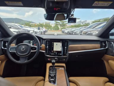 S90