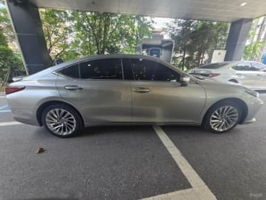 ES300h 7th Generation