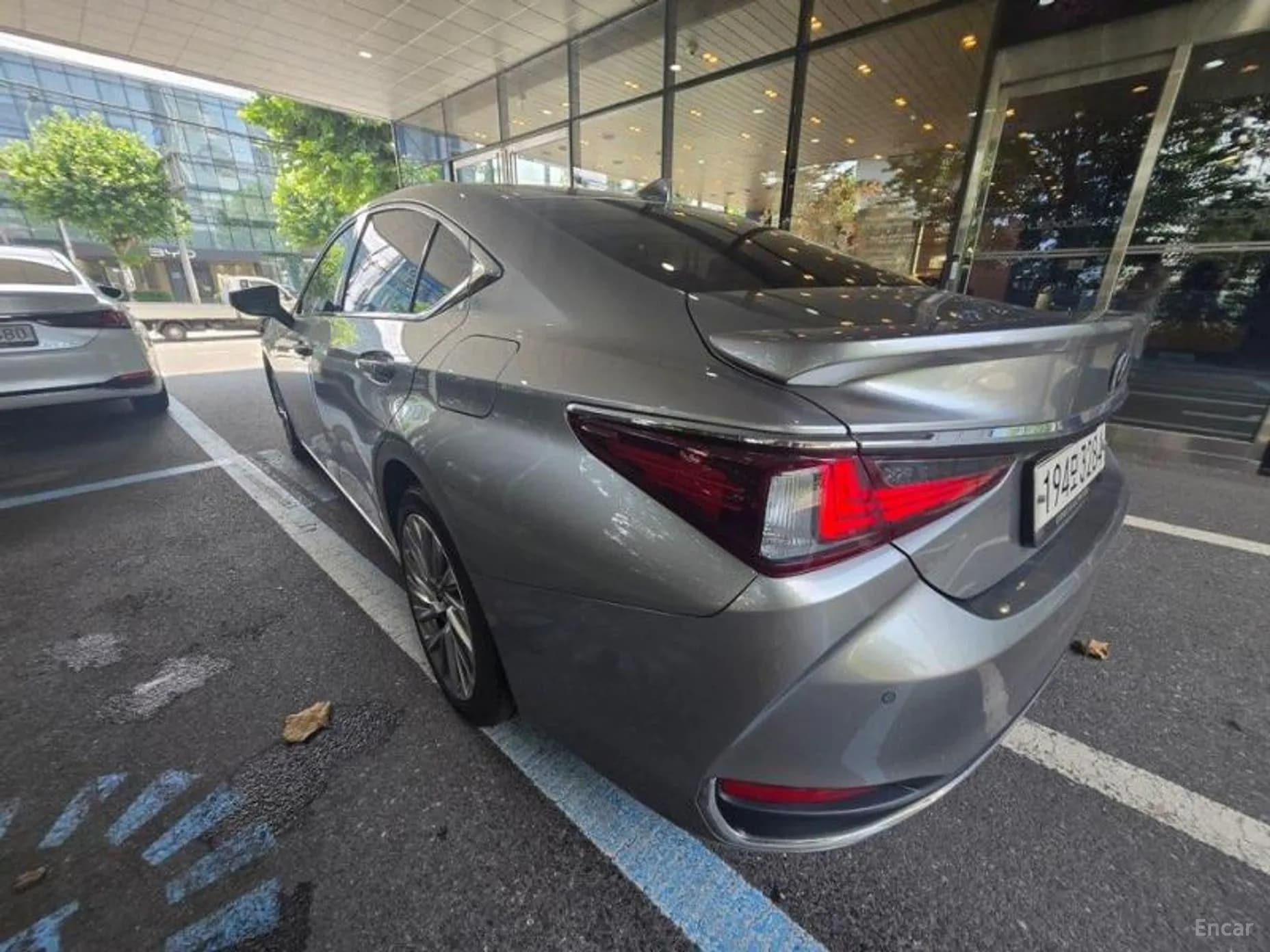 ES300h 7th Generation