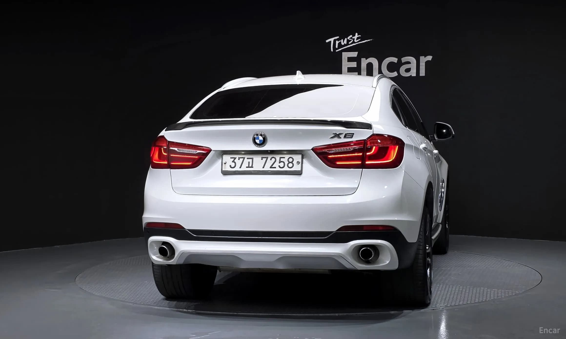 X6 (F16)