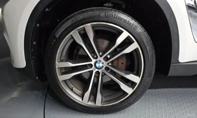 X6 (F16)