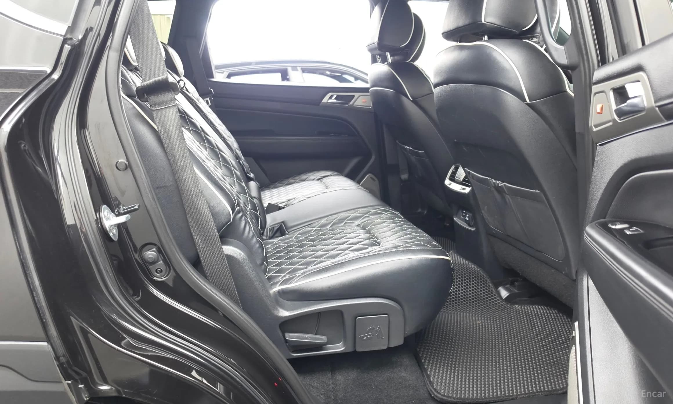 G4 Rexton