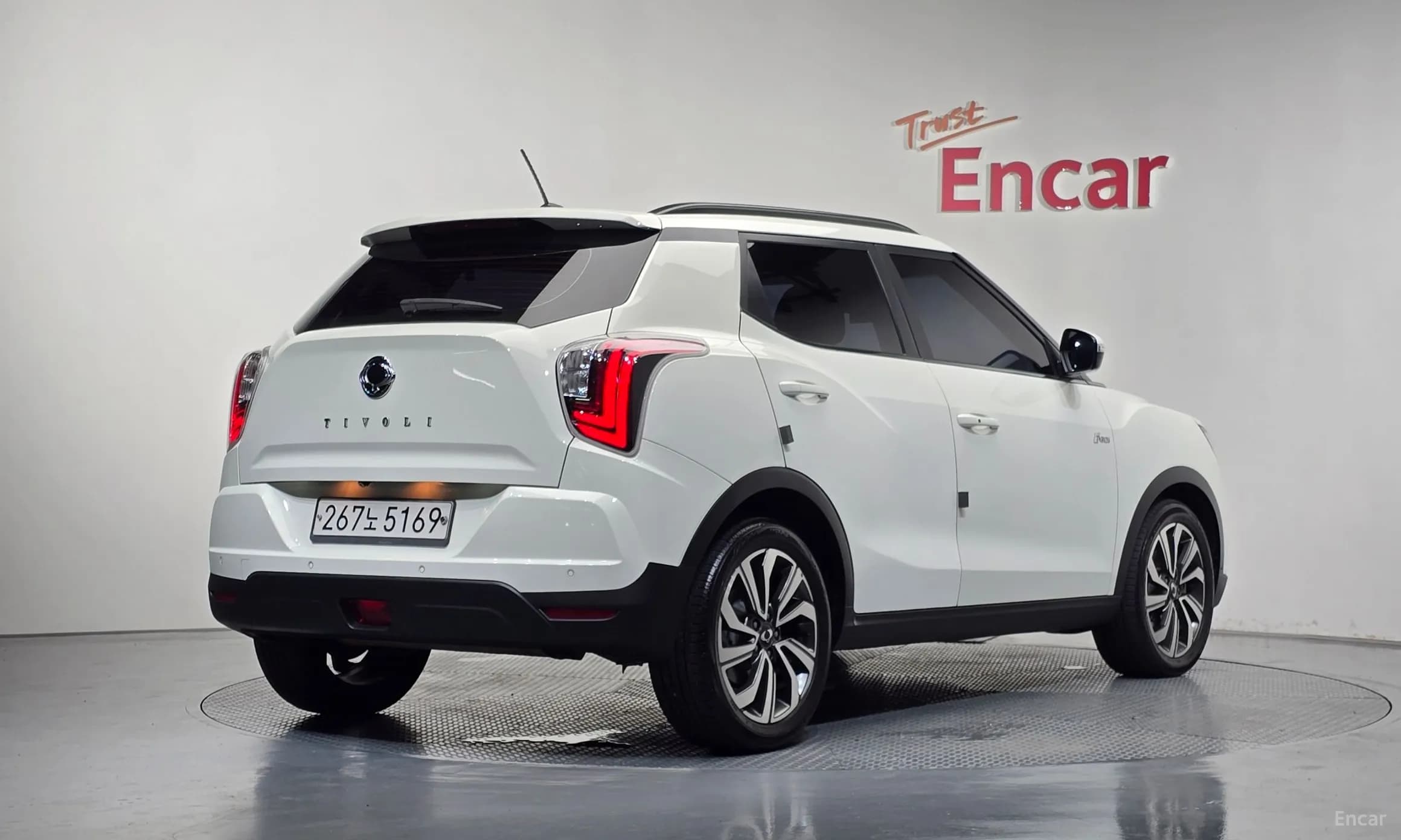Berry New Tivoli