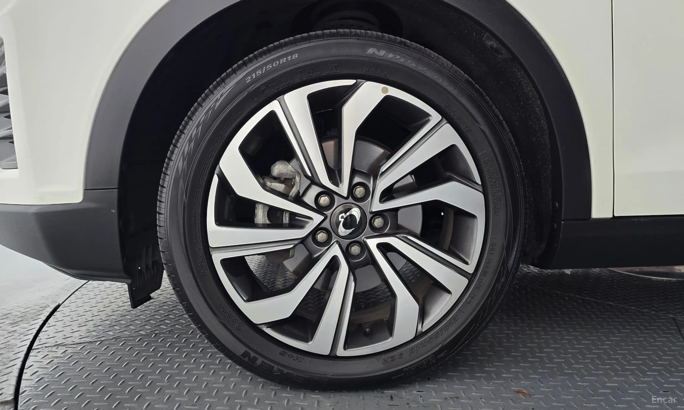 Berry New Tivoli