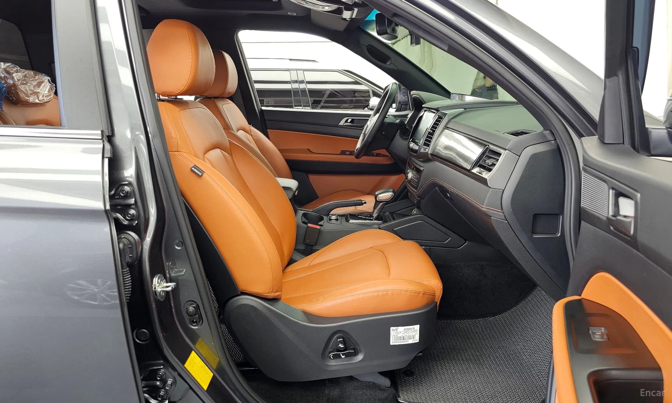Rexton Sports Khan