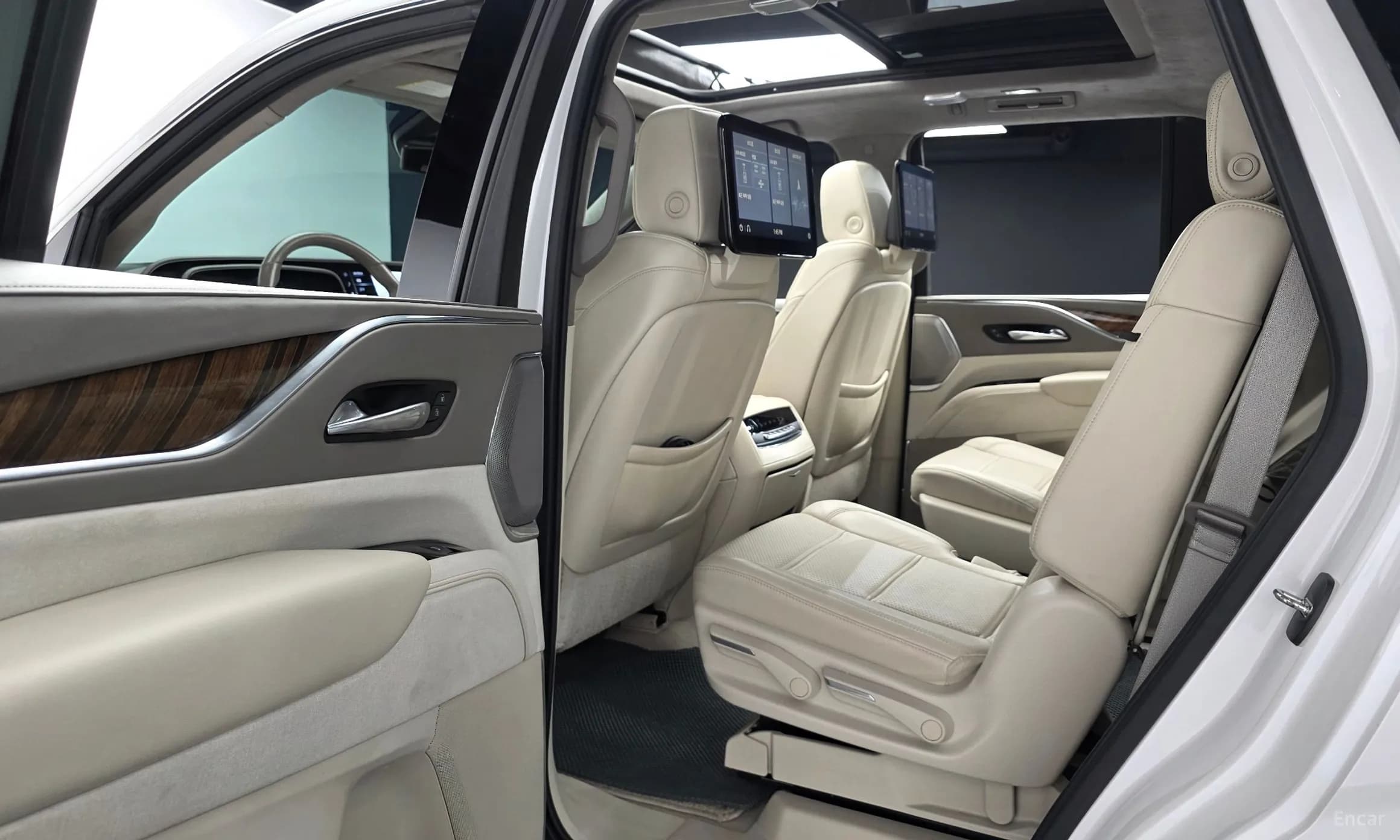 Escalade 5th Generation