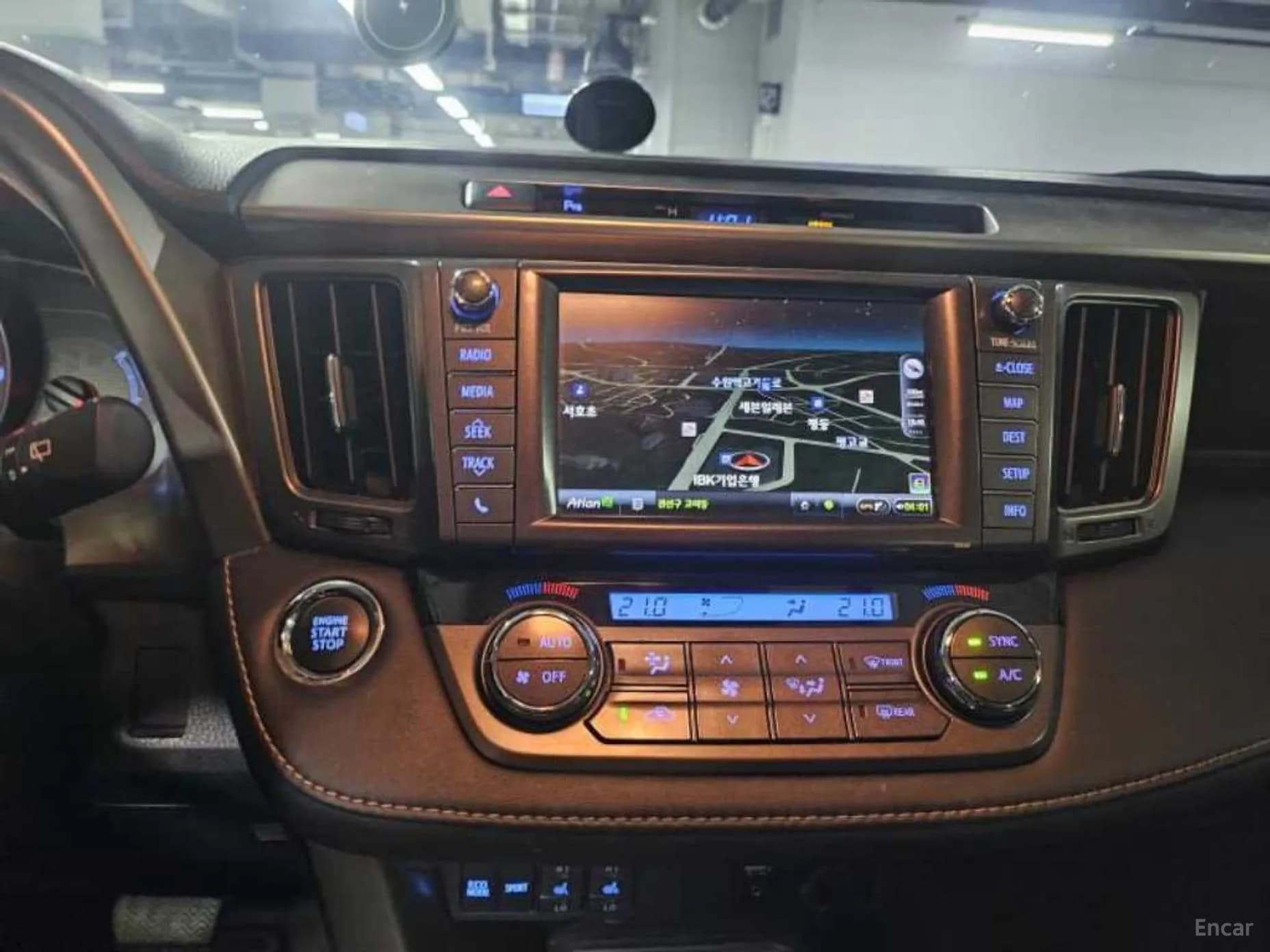 RAV4