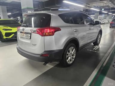 RAV4