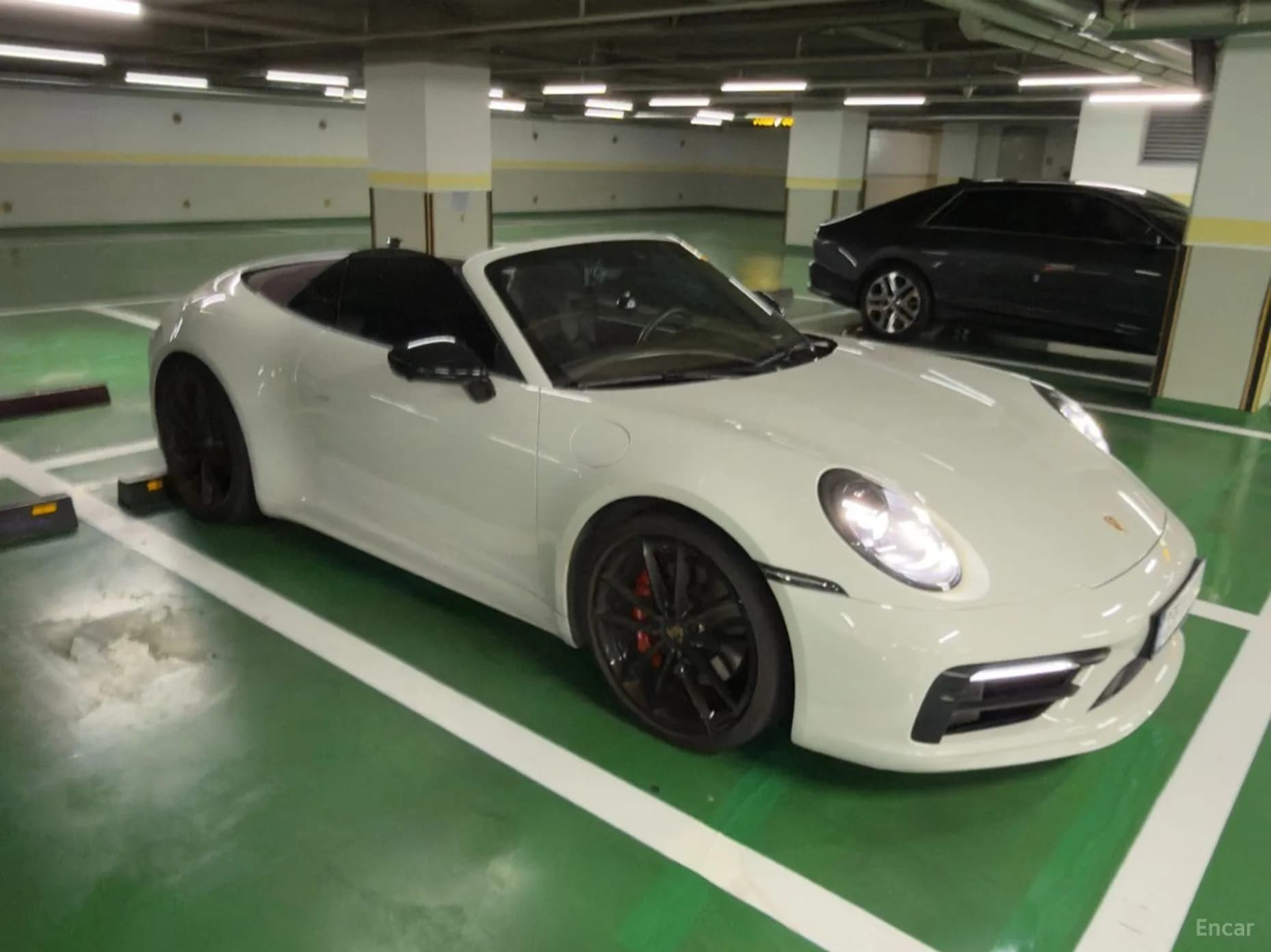 911 (992)