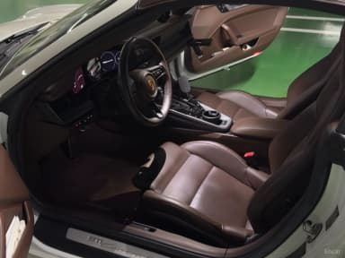 911 (992)