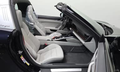 911 (992)