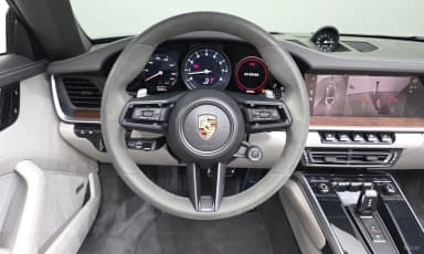 911 (992)