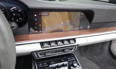 911 (992)