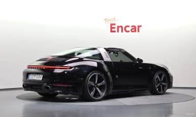 911 (992)