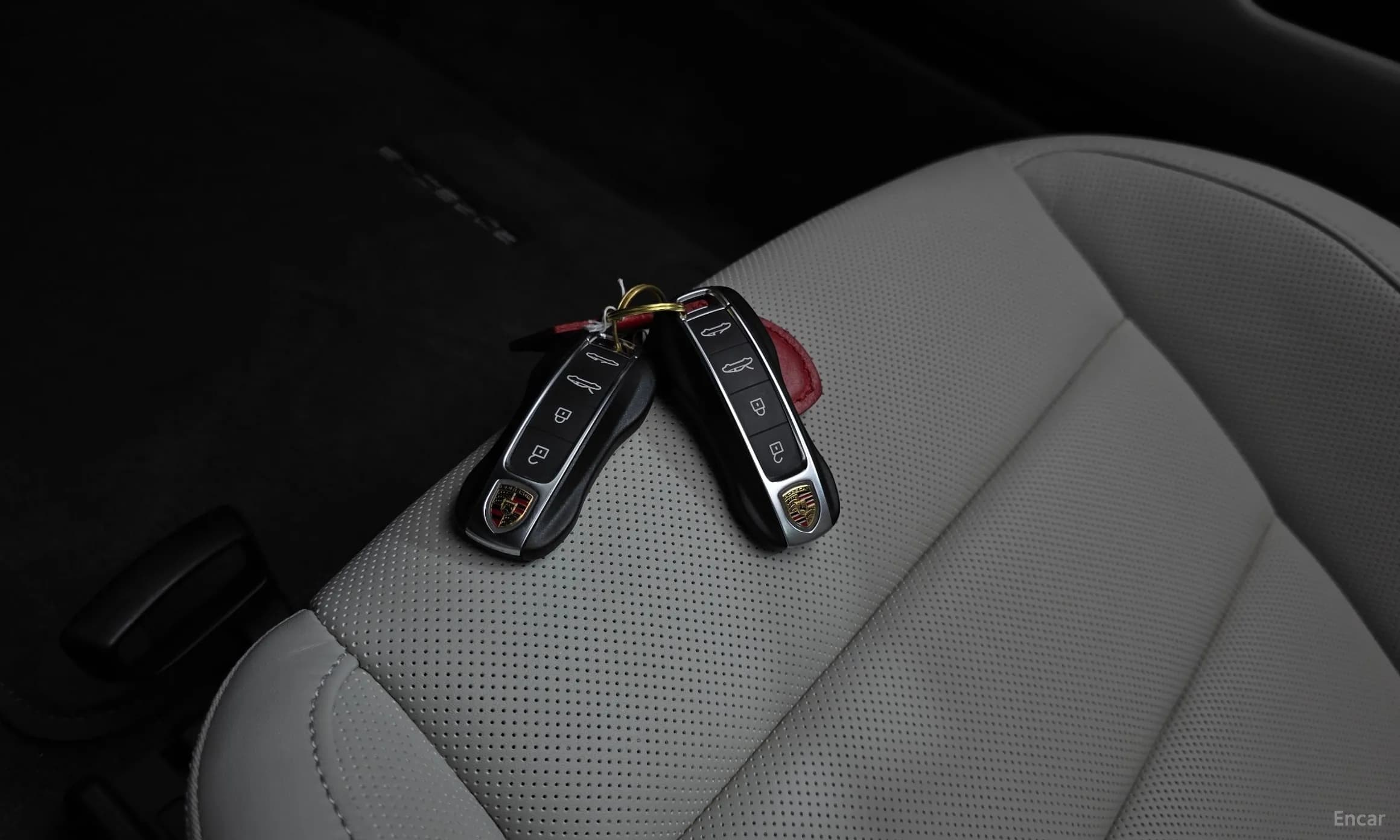 911 (992)