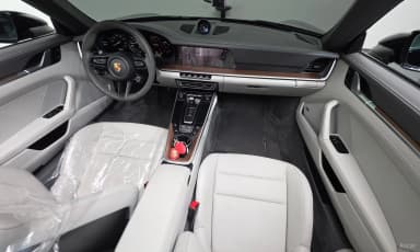 911 (992)