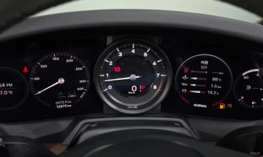 911 (992)