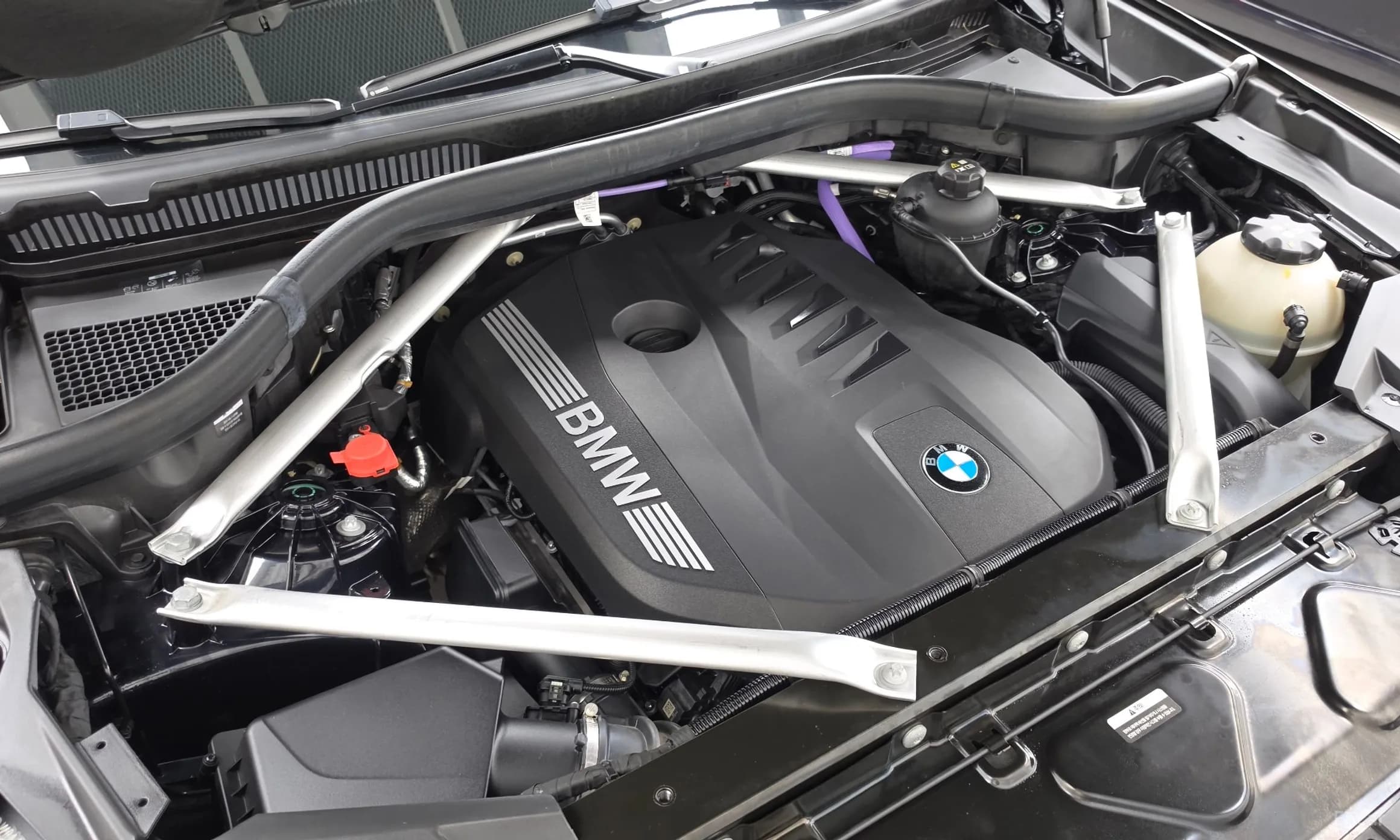 X6 (G06)