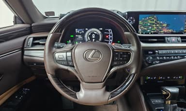 ES300h 7th Generation