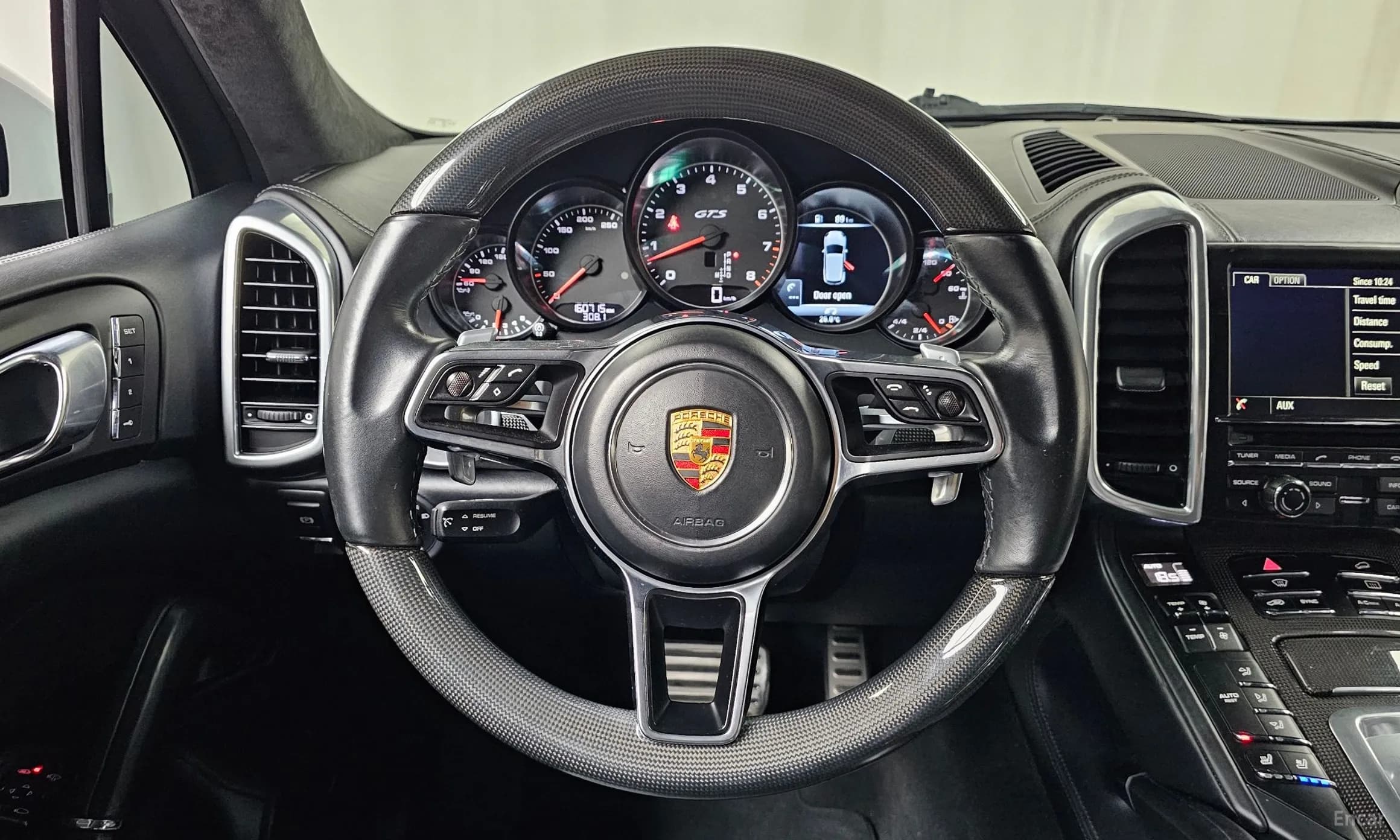 New Cayenne