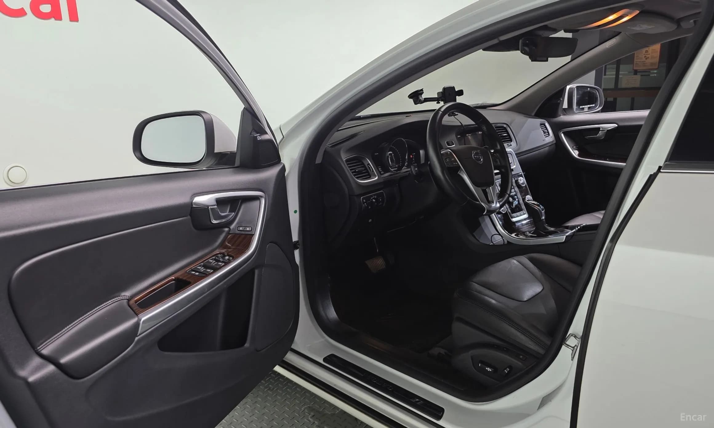 S60