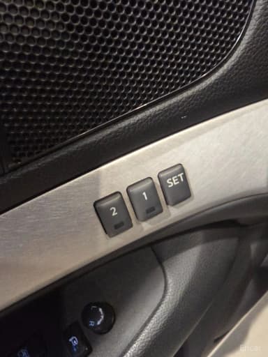 G37