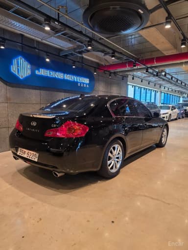 G37