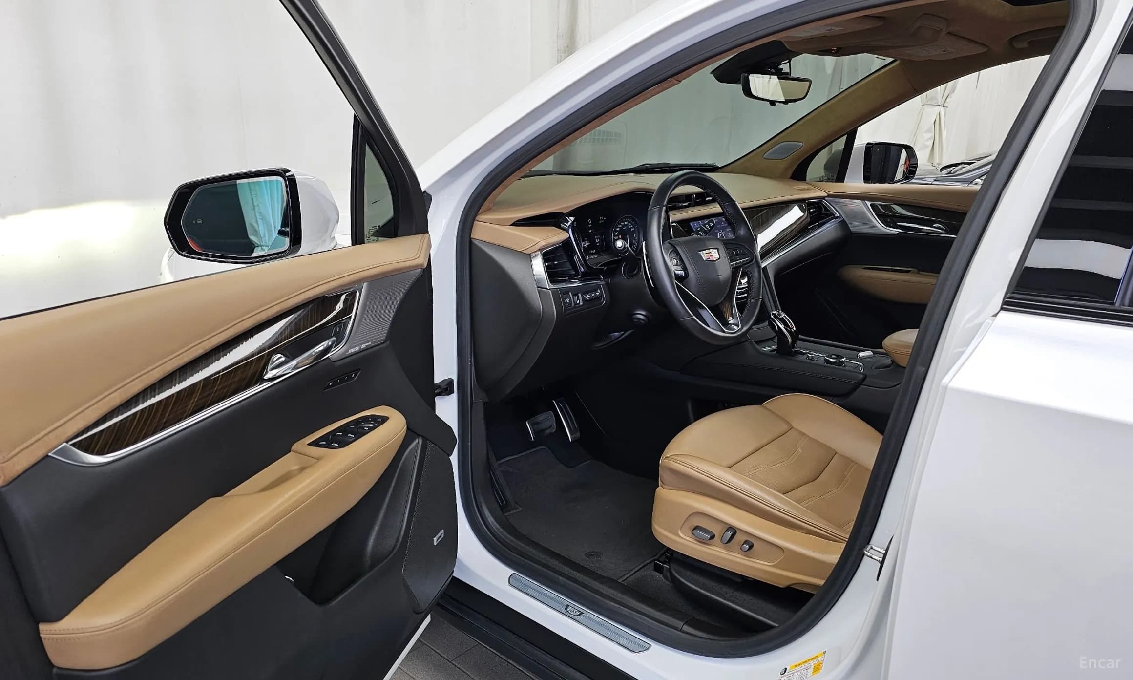 XT6