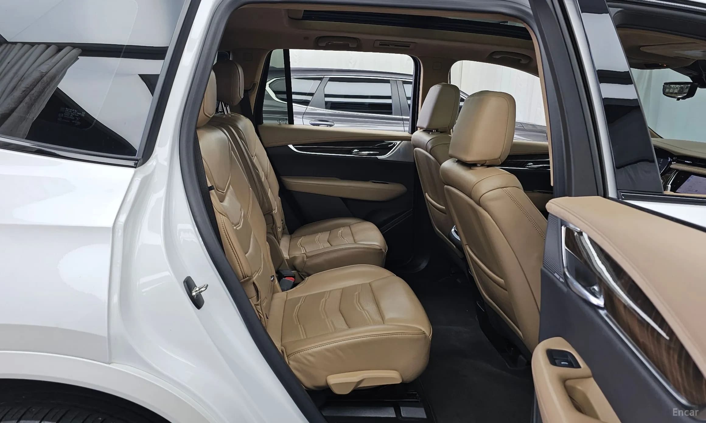XT6