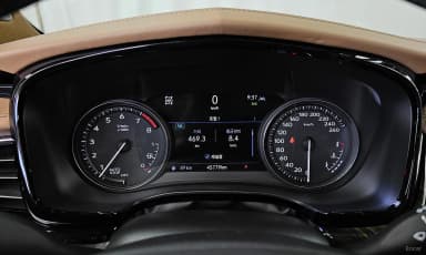 XT6