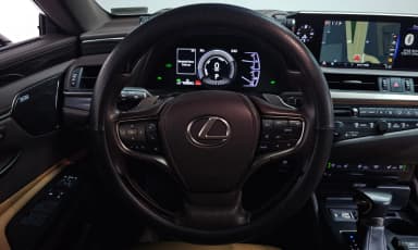 ES300h 7th Generation