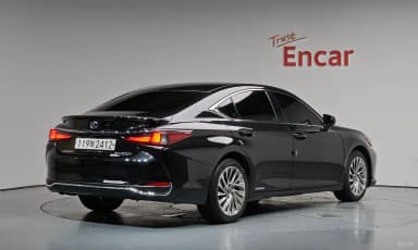 ES300h 7th Generation