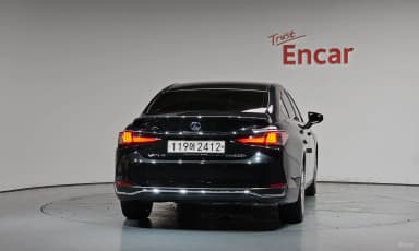 ES300h 7th Generation