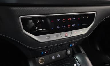 Rexton Sports Khan
