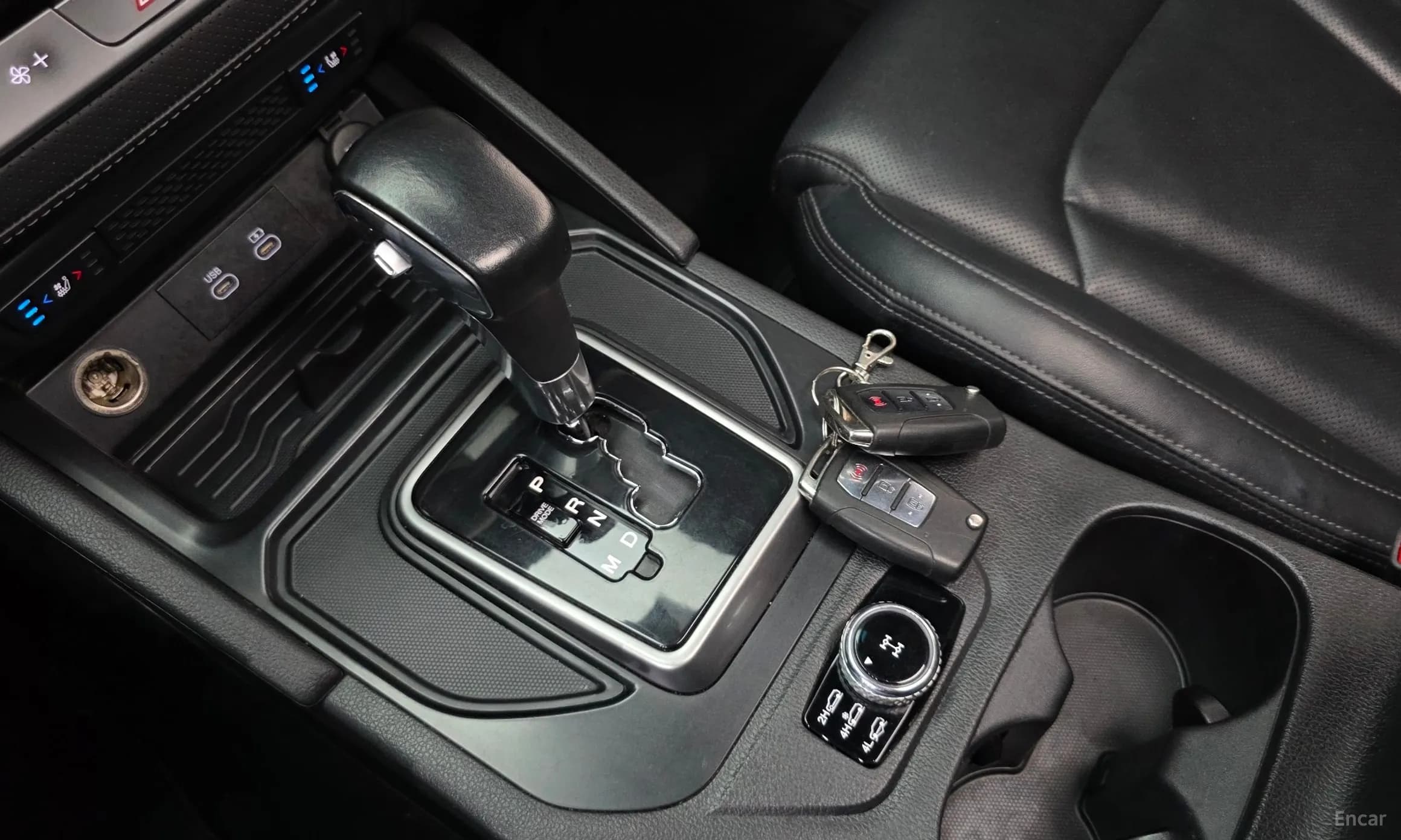Rexton Sports Khan