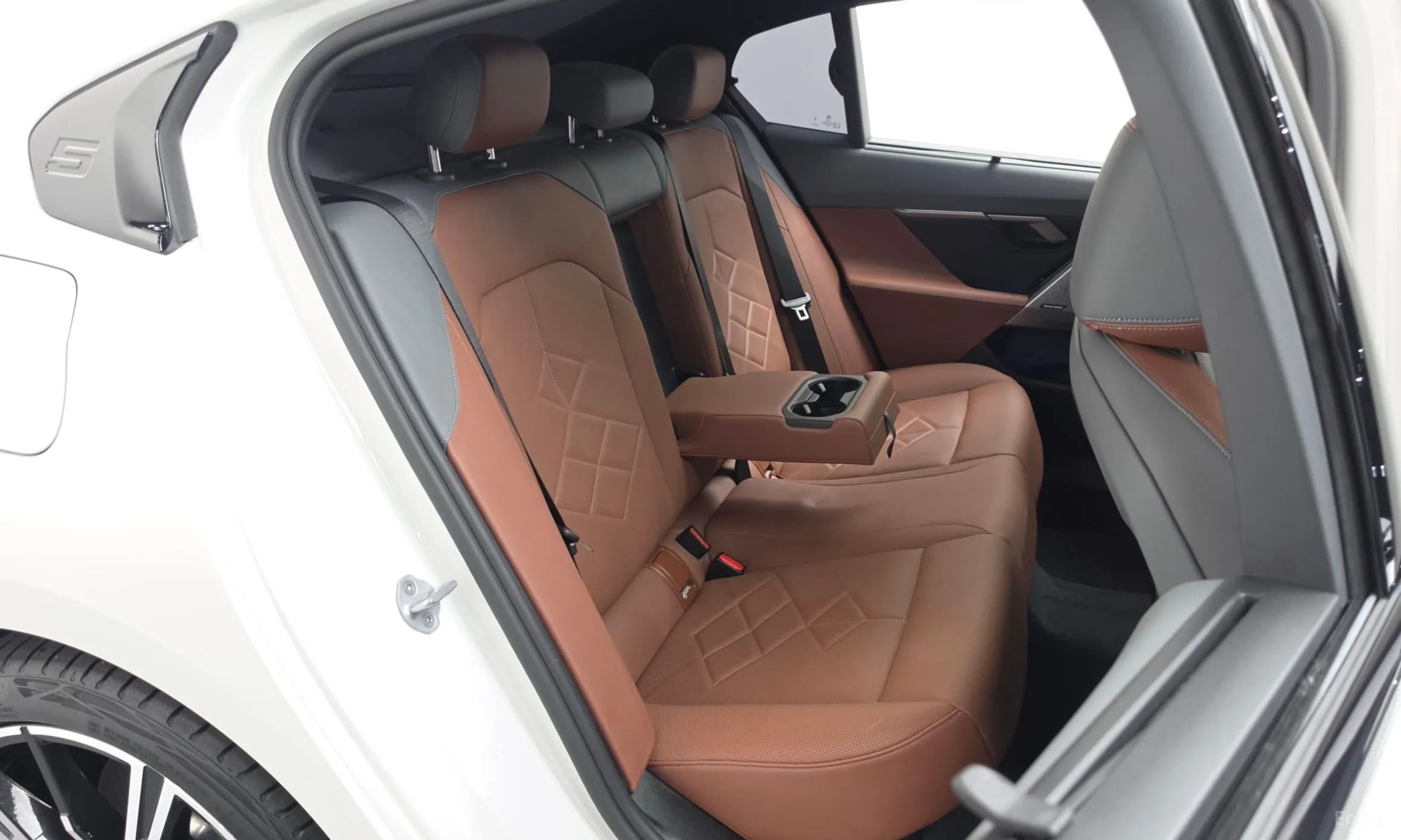5 Series (G60)