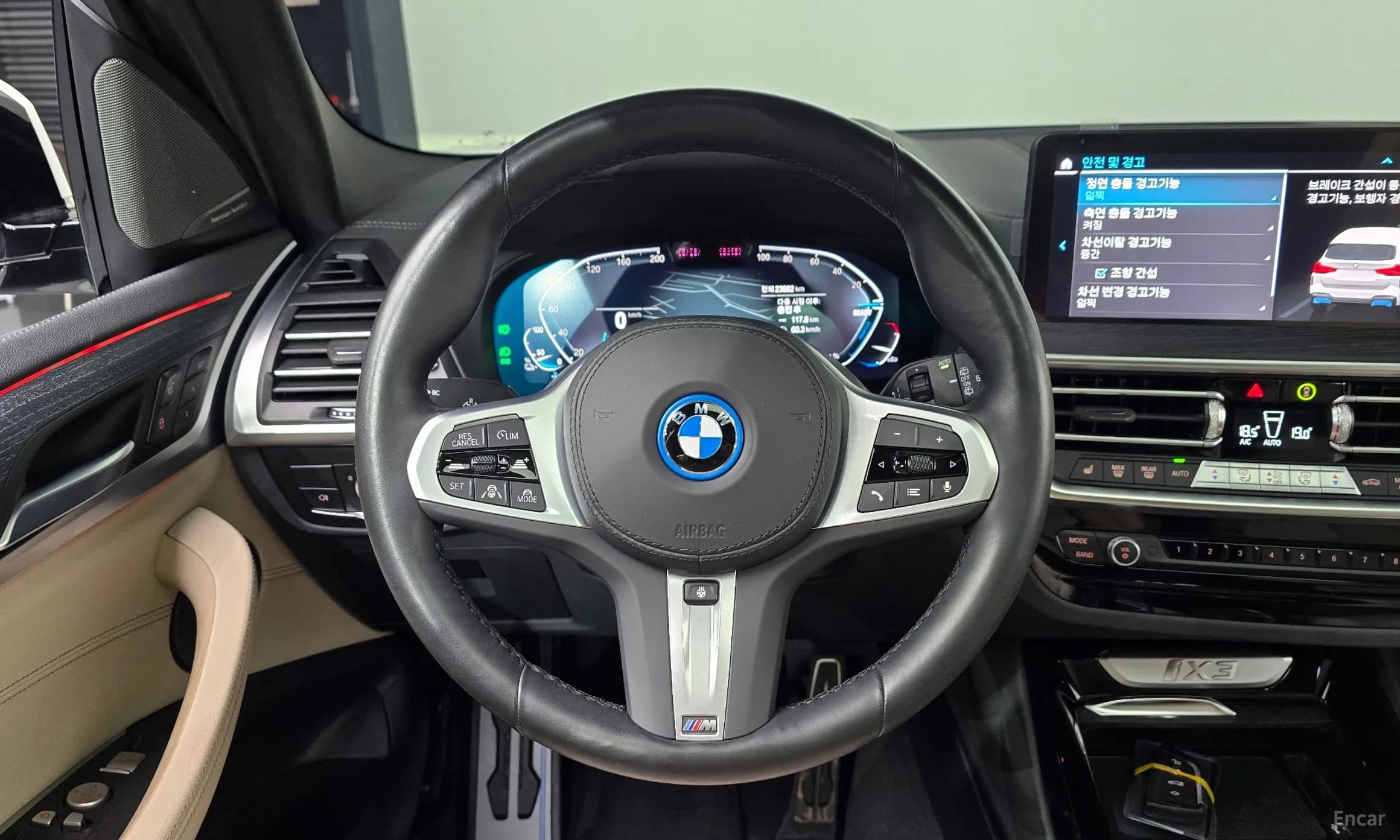iX3