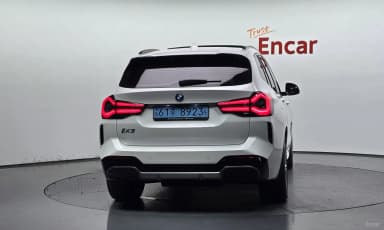 iX3