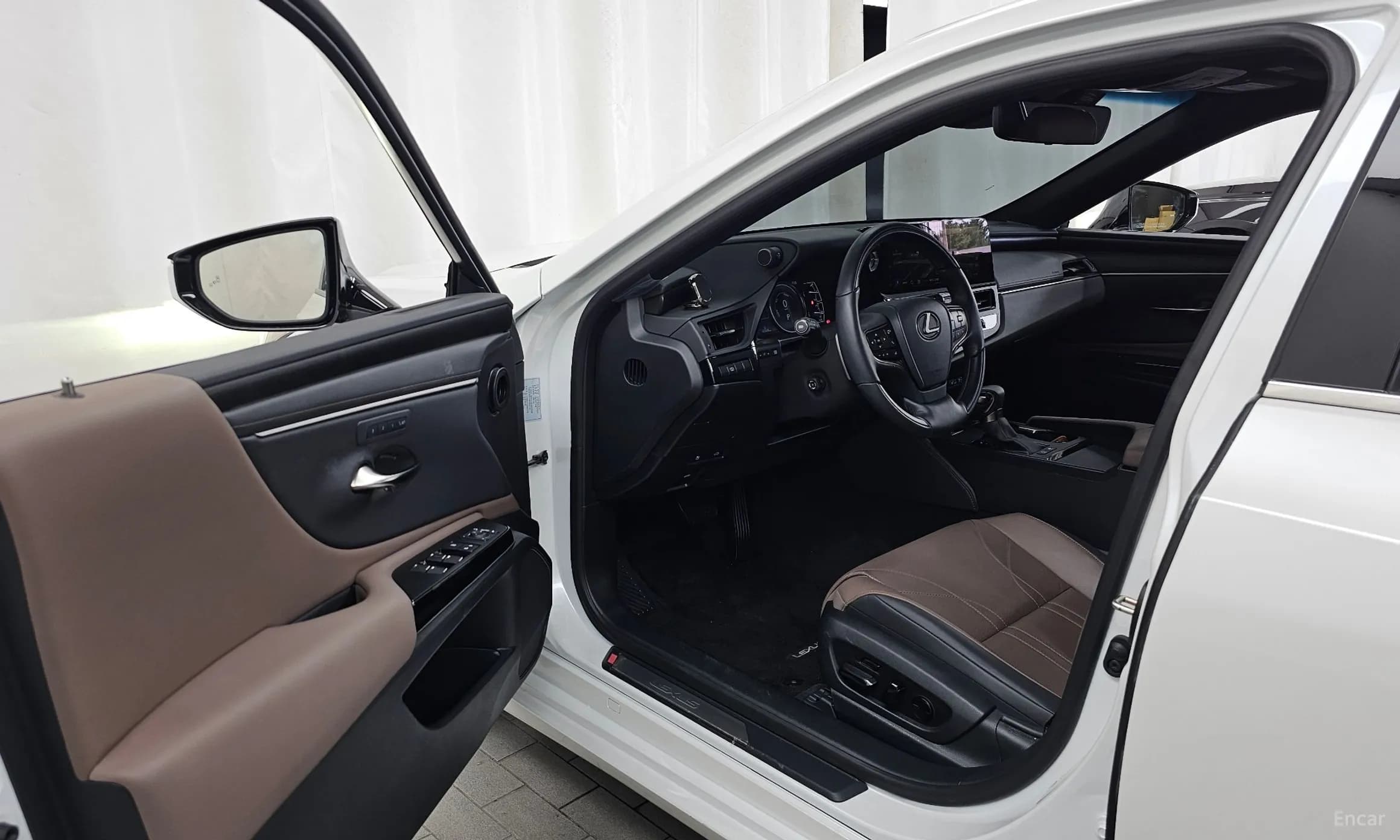 ES300h 7th Generation