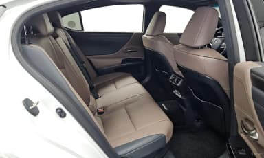 ES300h 7th Generation