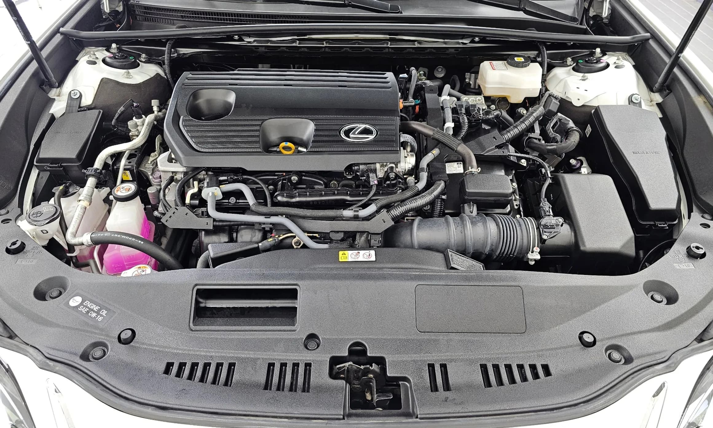 ES300h 7th Generation