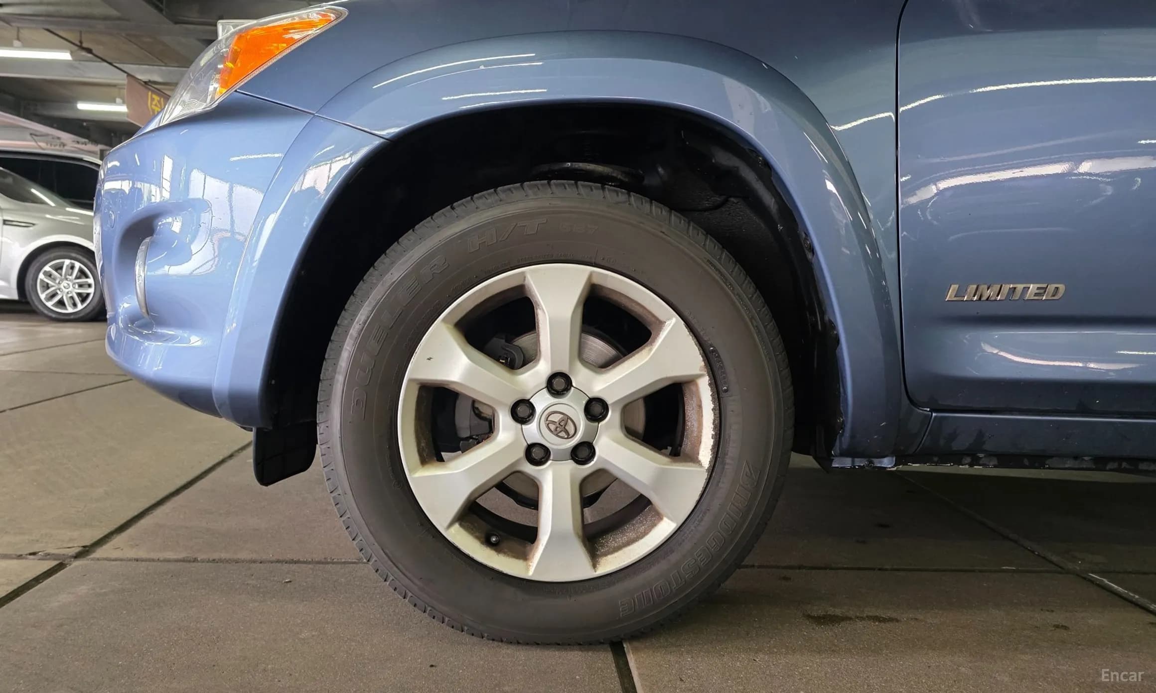 RAV4