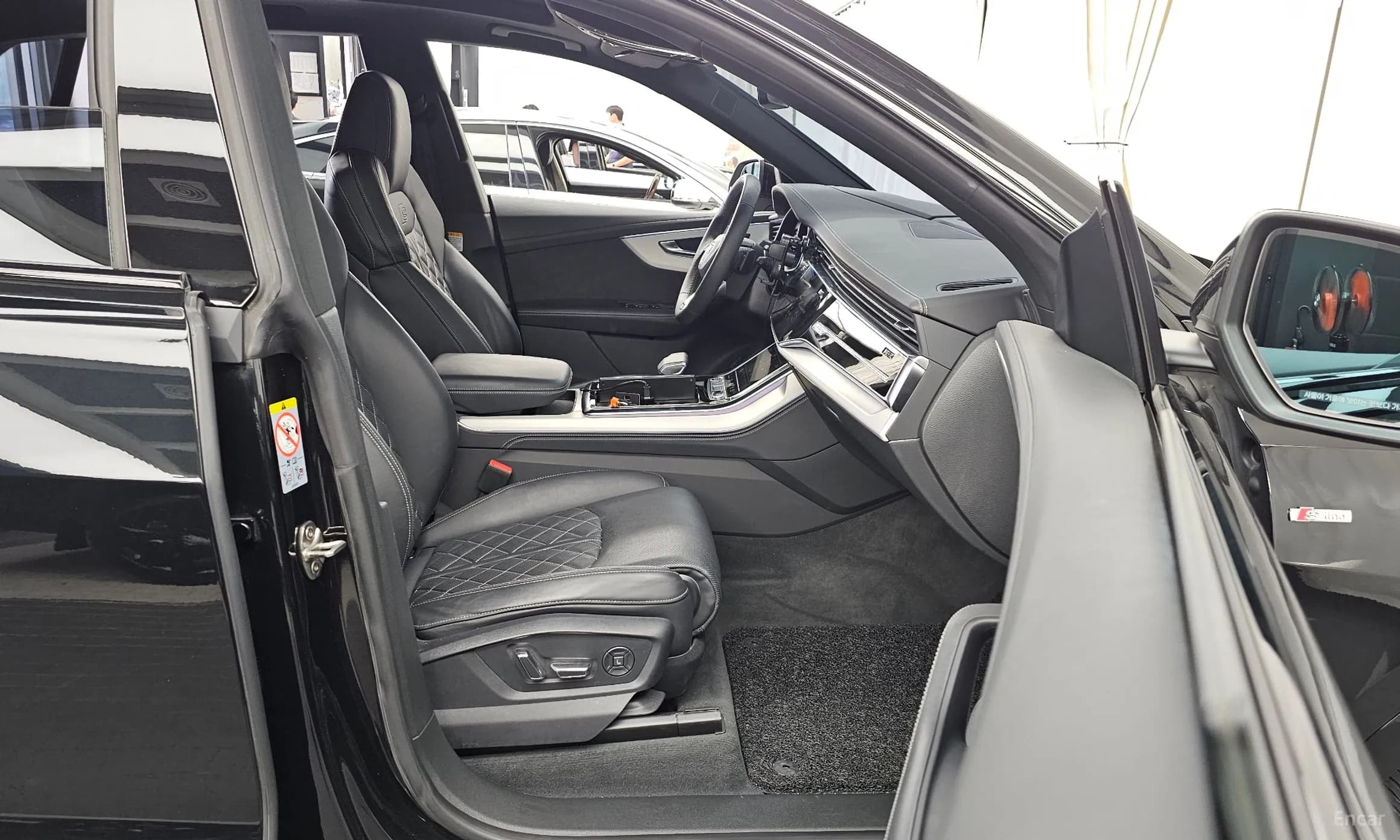 Q8 (4M)